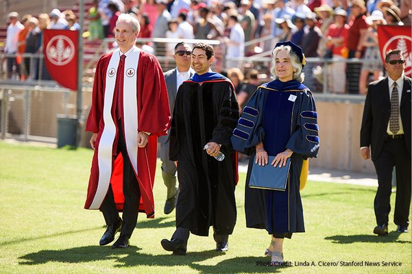 Mariano-Florentino Cuéllar Gives Commencement Speech at Stanford University 